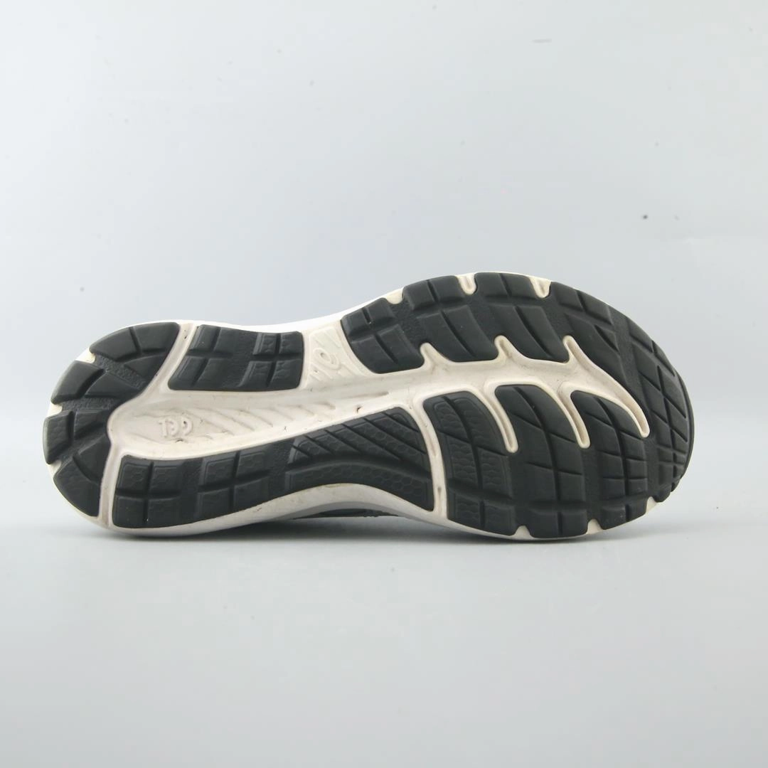 ASICS GEL CONTEND 8 performance running shoe photos