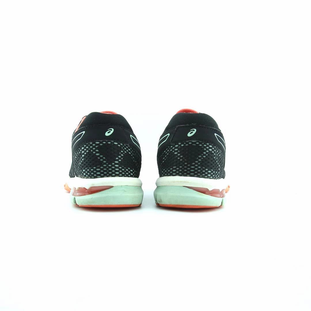 ASICS GEL-CRAZE TR 4 trainer shoe design snapshots