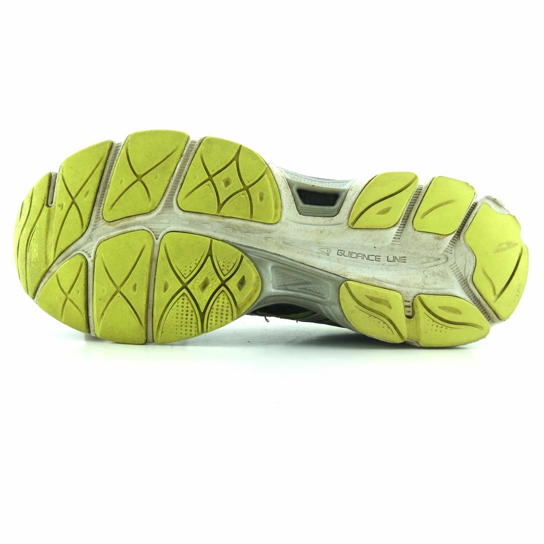 ASICS GEL-CUMULUS 16 trainer shoe design snapshots