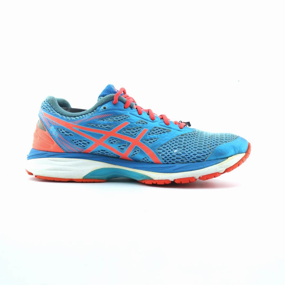 ASICS GEL CUMULUS 18 lightweight athletic shoe visuals