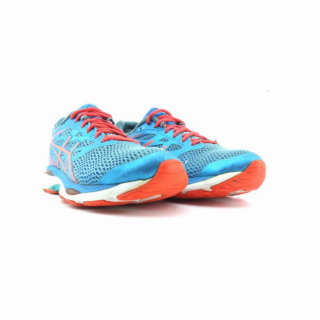 ASICS GEL CUMULUS 18 lightweight athletic shoe visuals