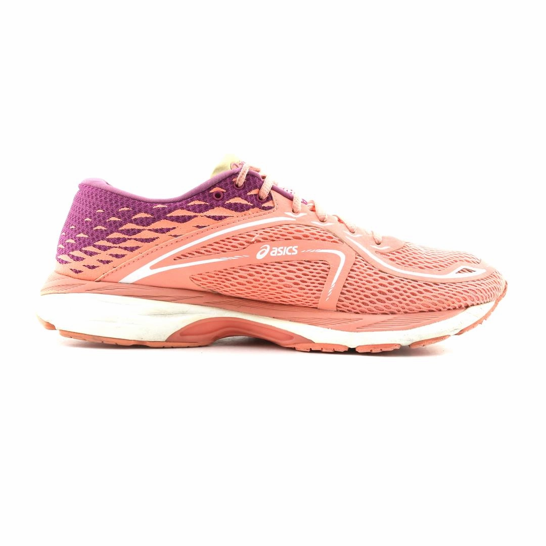 ASICS GEL-CUMULUS 19 lightweight athletic shoe visuals