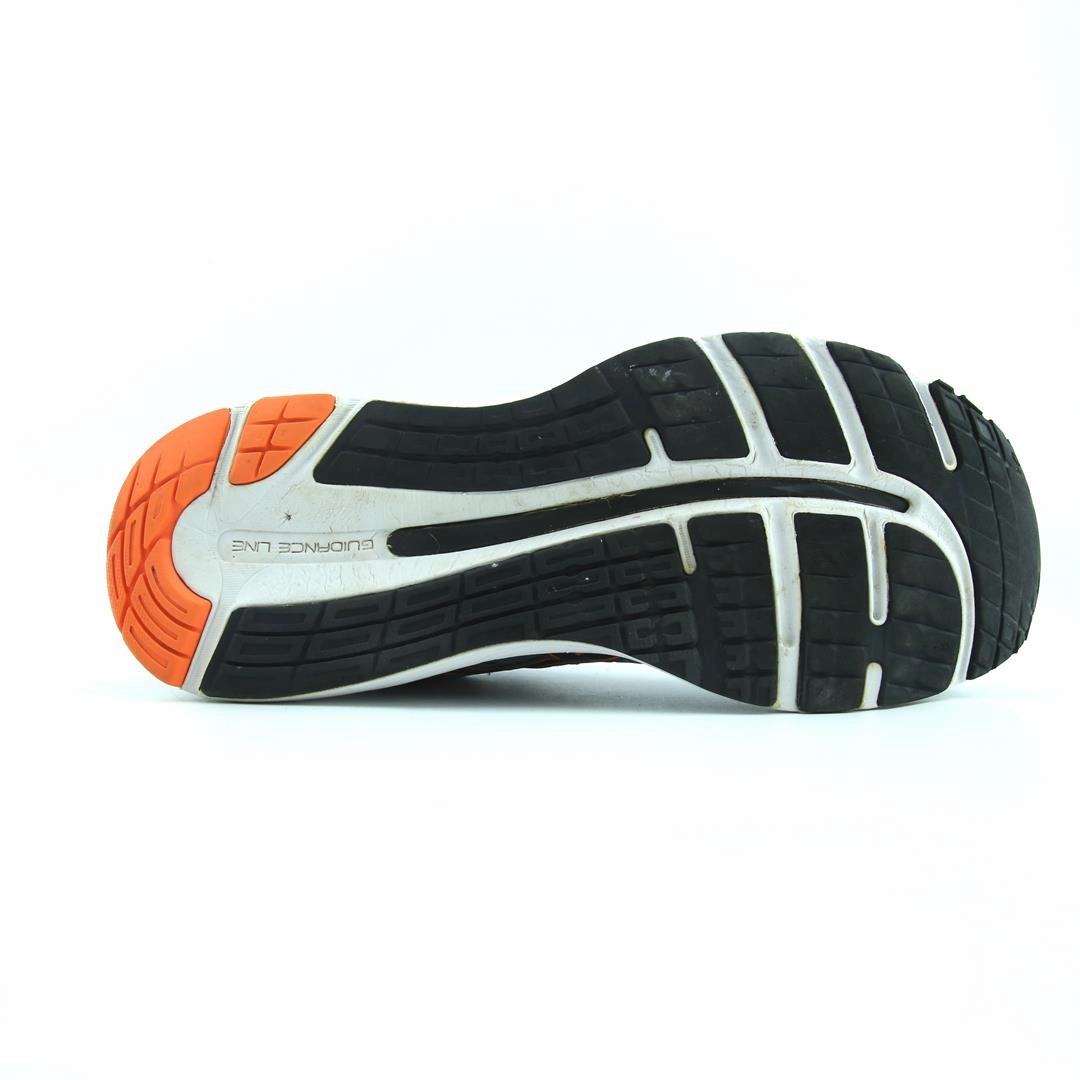 ASICS GEL-CUMULUS 20 performance running shoe photos