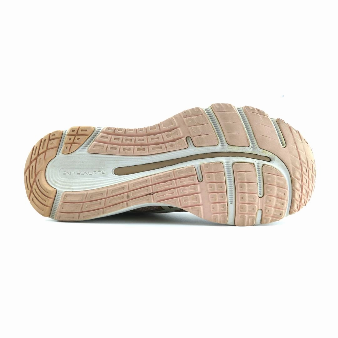 ASICS GEL CUMULUS 21 lightweight athletic shoe visuals