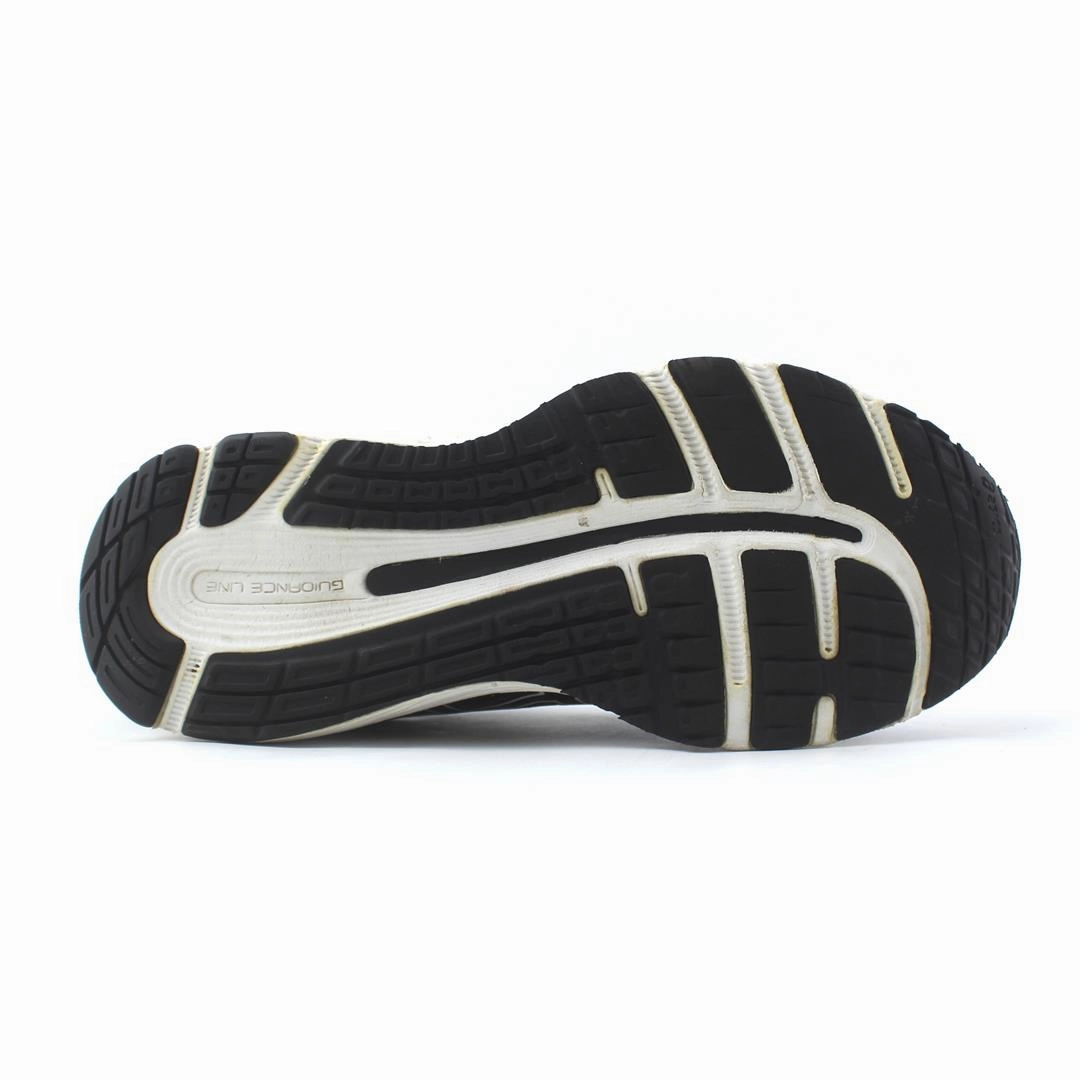 ASICS GEL-CUMULUS 21 sporty Asics footwear images