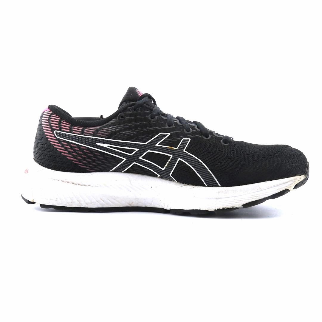ASICS GEL-CUMULUS 22 lightweight athletic shoe visuals
