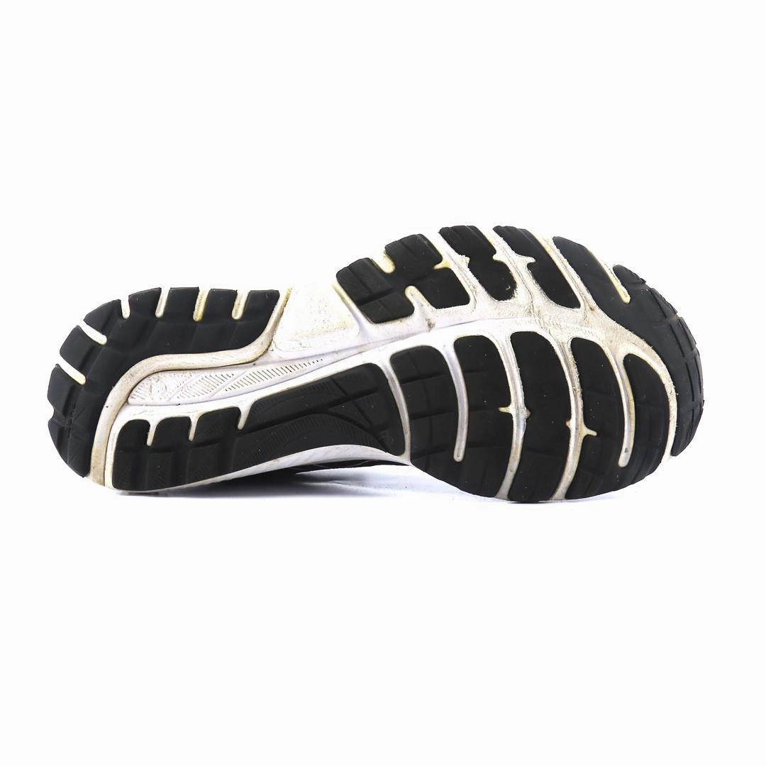 ASICS GEL-CUMULUS 22 lightweight athletic shoe visuals
