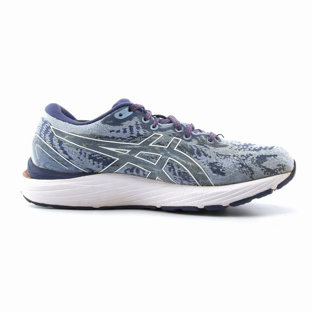 ASICS GEL-CUMULUS 23 lightweight athletic shoe visuals