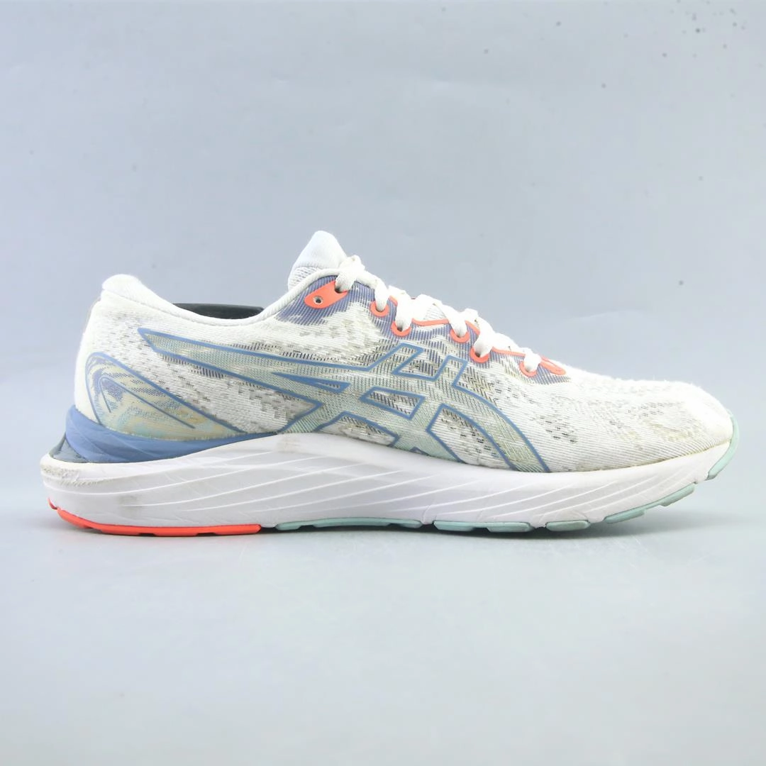 ASICS GEL-CUMULUS 23 lightweight athletic shoe visuals