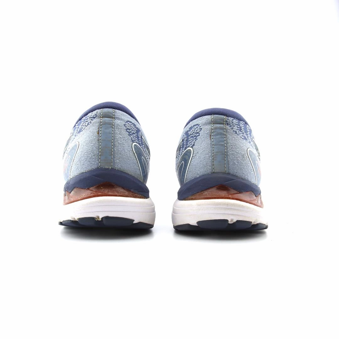 ASICS GEL-CUMULUS 23 lightweight athletic shoe visuals