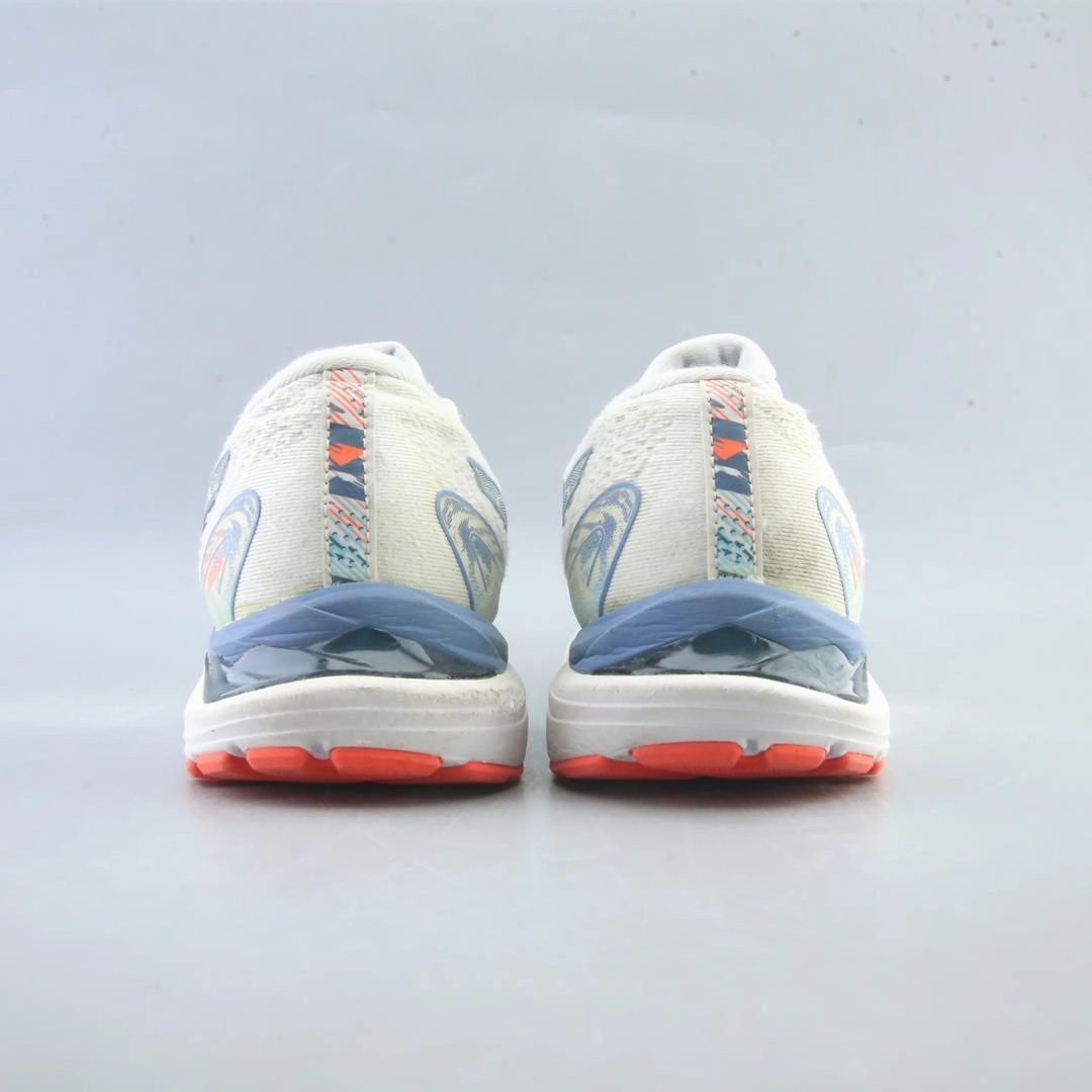 ASICS GEL-CUMULUS 23 lightweight athletic shoe visuals