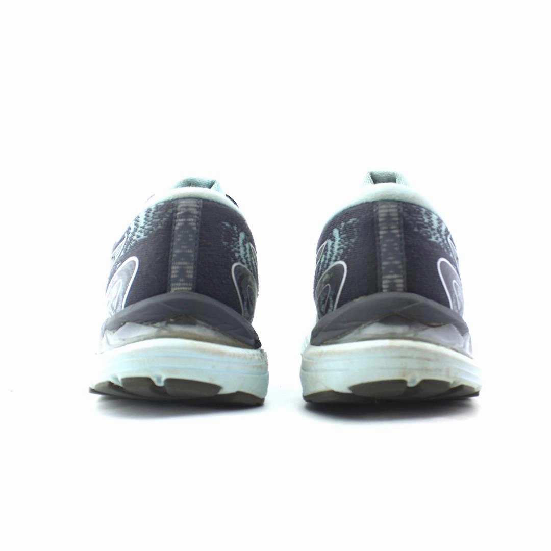 ASICS GEL CUMULUS 23 performance running shoe photos