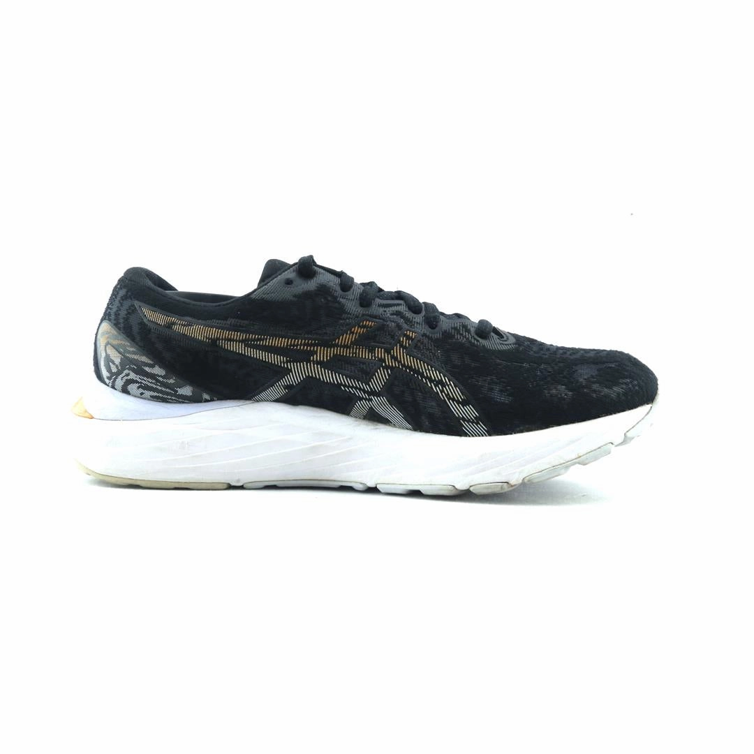 ASICS GEL CUMULUS 23 performance running shoe photos