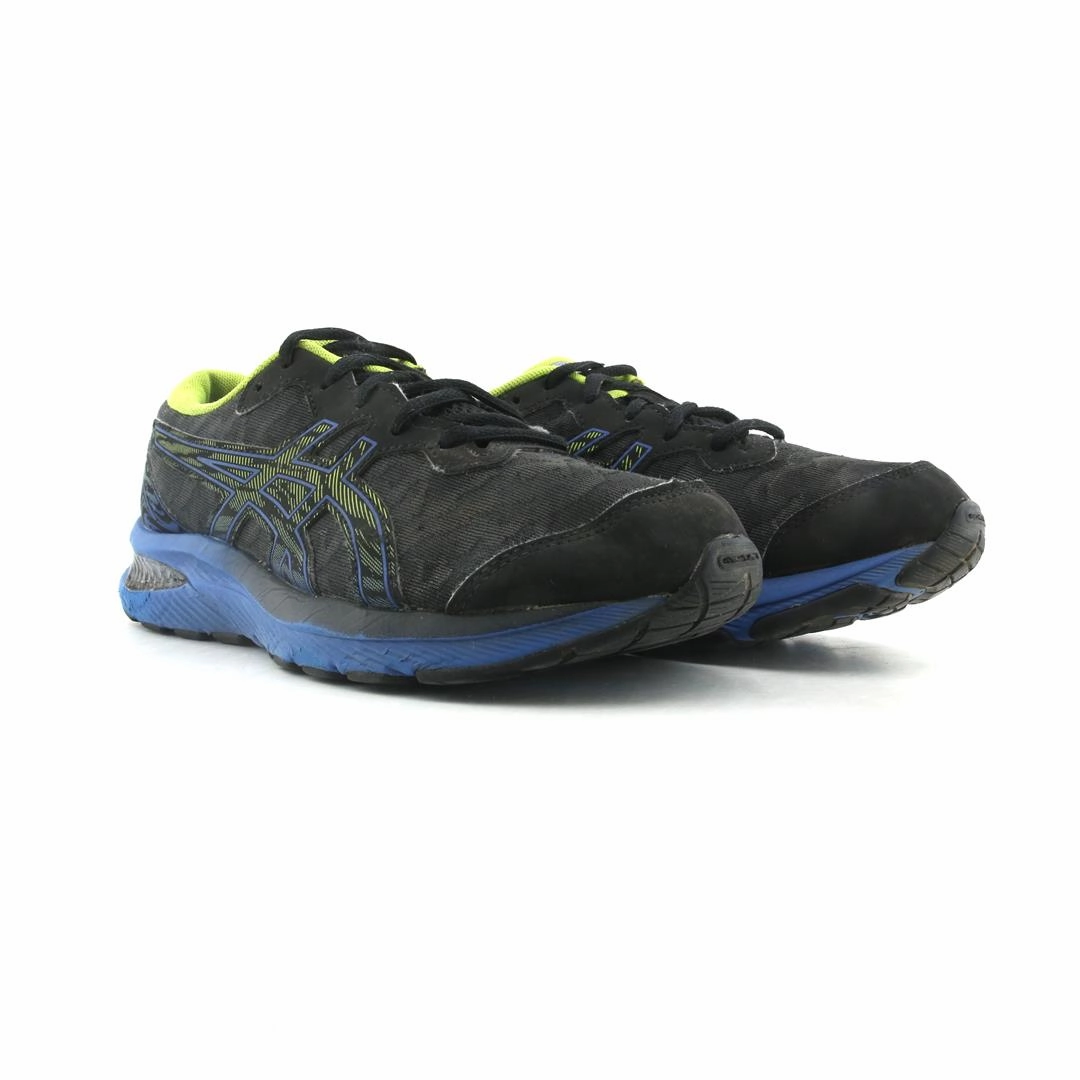 ASICS GEL-CUMULUS 23 sporty Asics footwear images