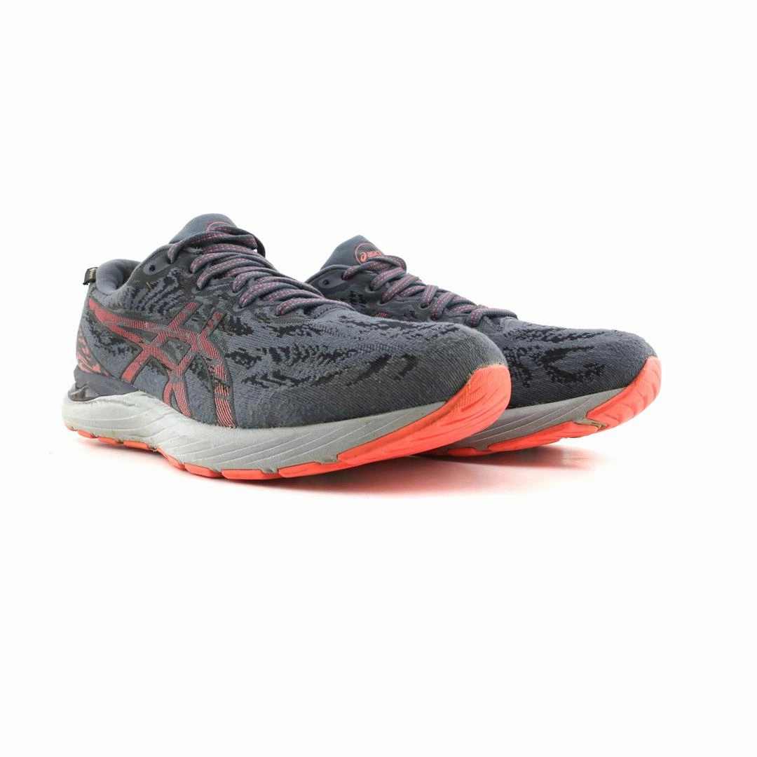 ASICS GEL-CUMULUS 23 sporty Asics footwear images