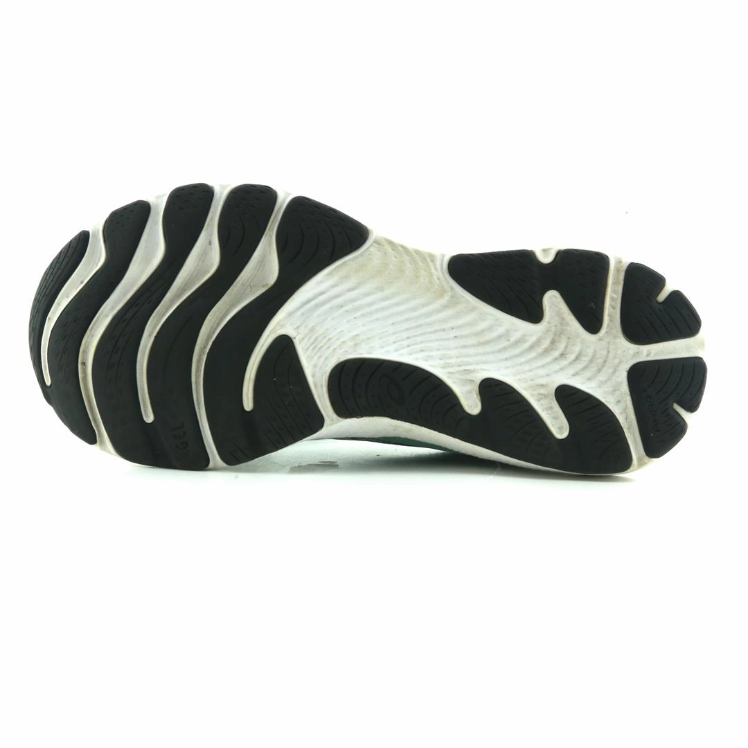 ASICS GEL CUMULUS 24 lightweight athletic shoe visuals