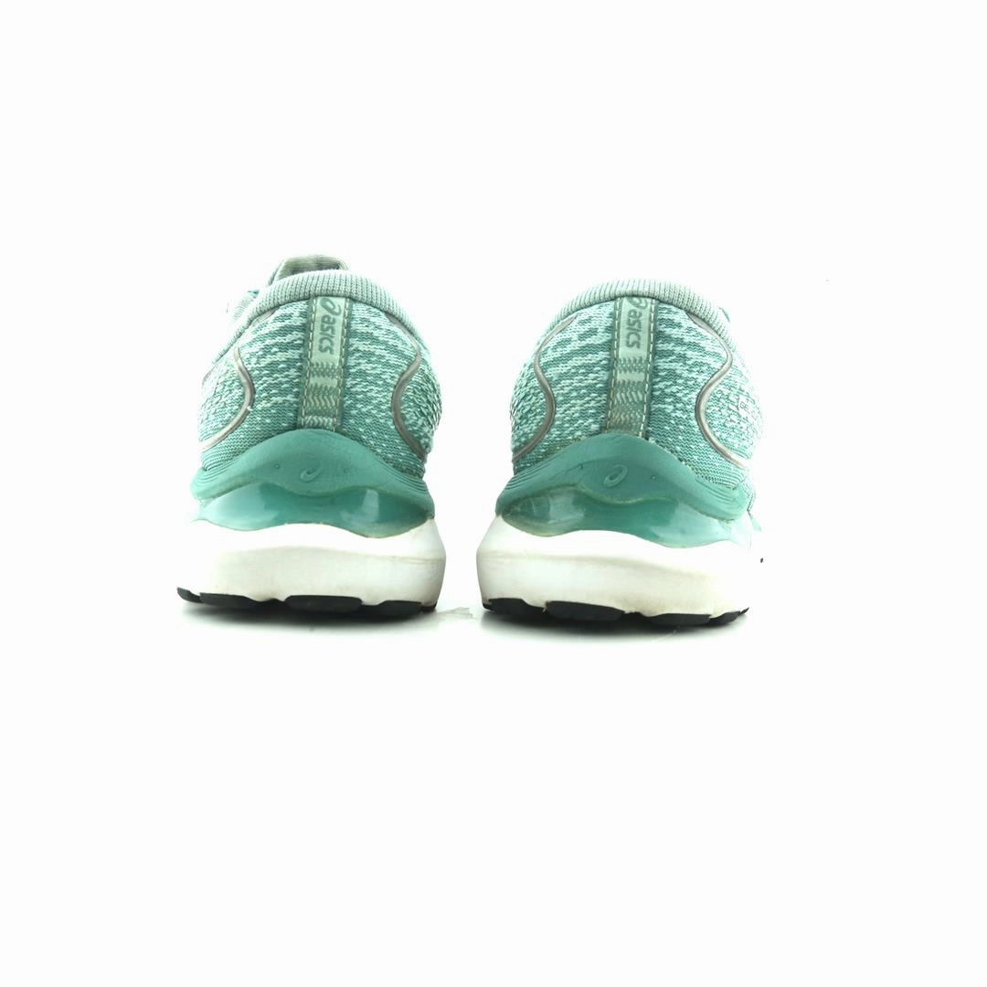 ASICS GEL CUMULUS 24 lightweight athletic shoe visuals