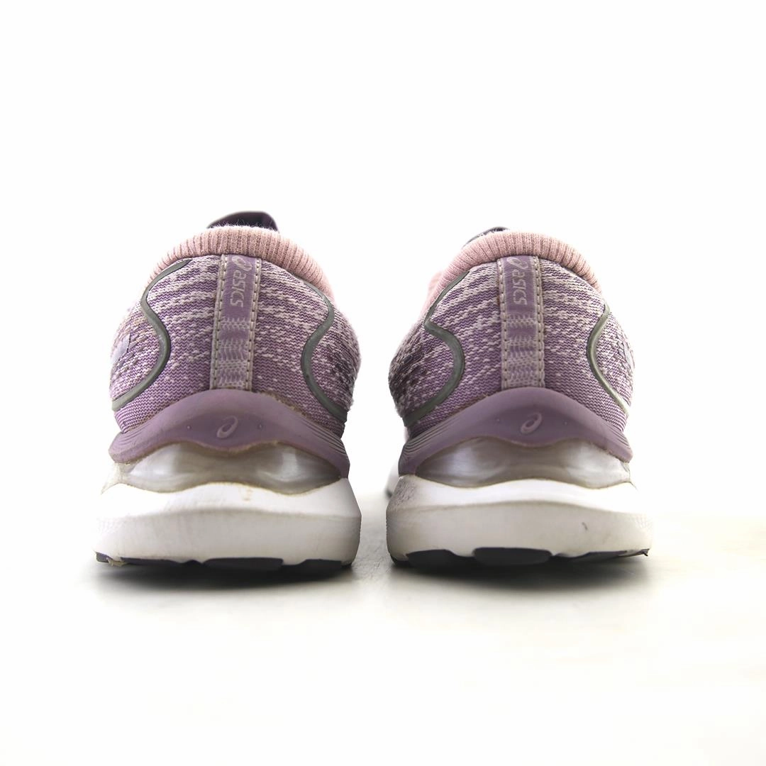 ASICS GEL-CUMULUS 24 sporty Asics footwear images
