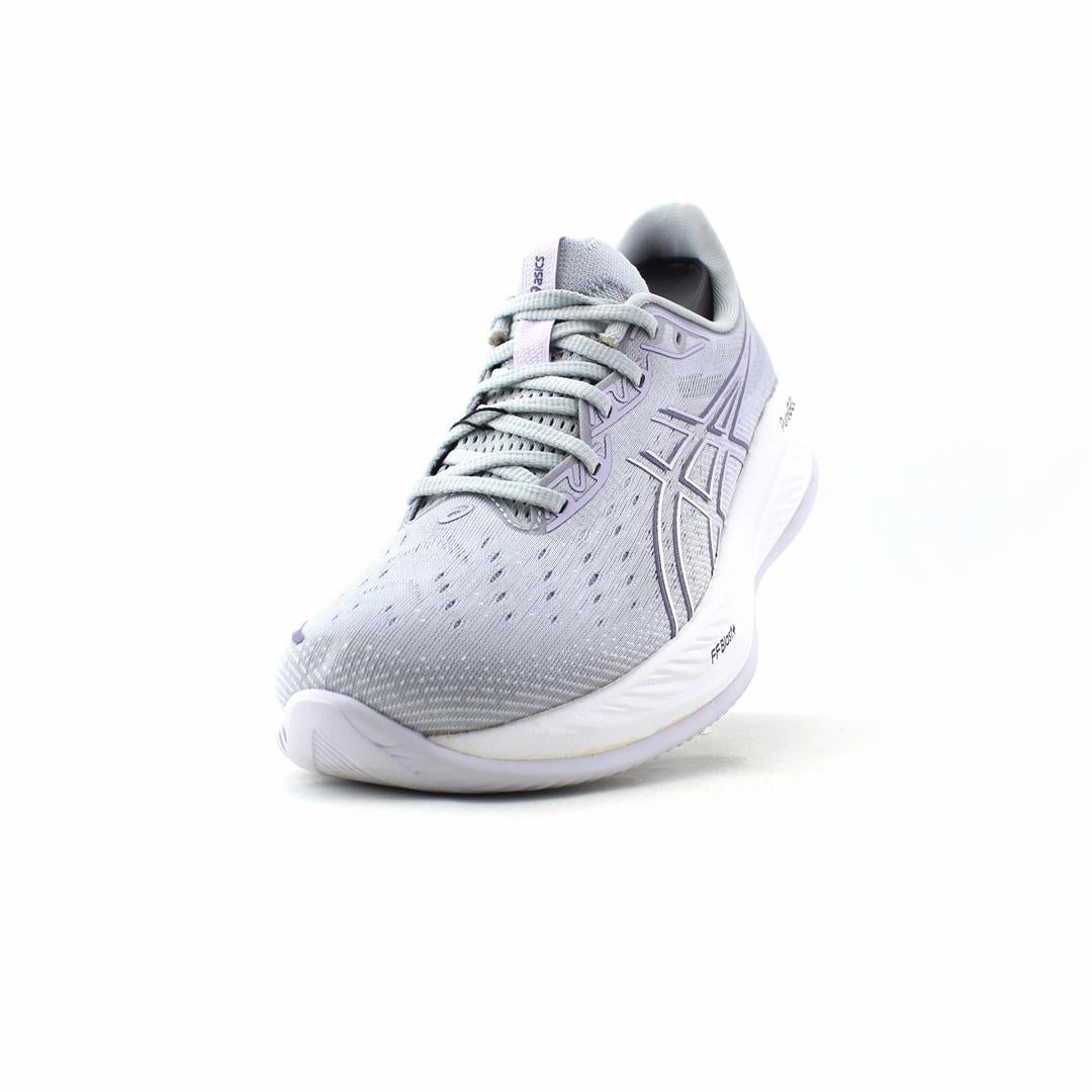 ASICS GEL-CUMULUS 26 lightweight athletic shoe visuals