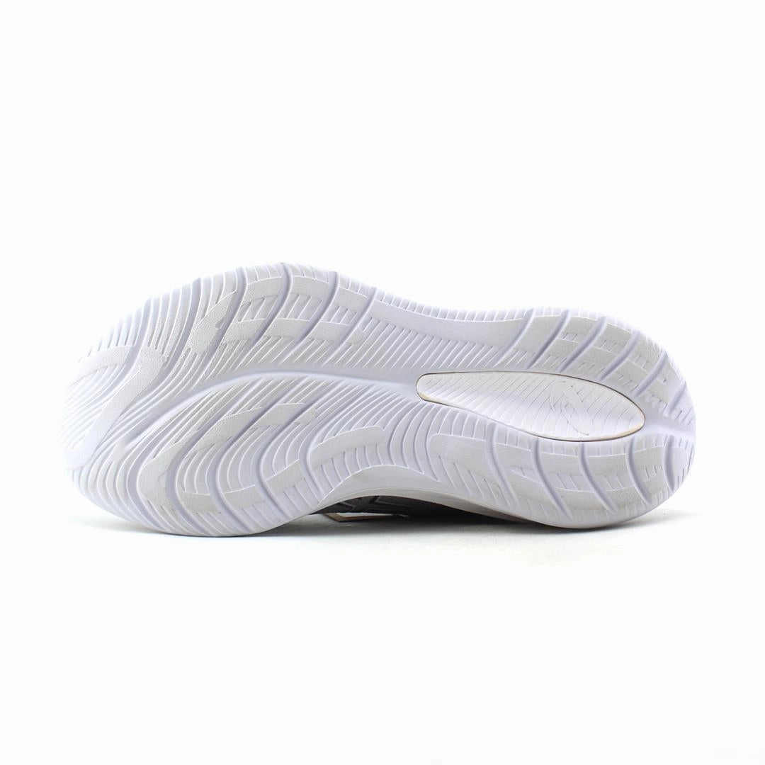 ASICS GEL-CUMULUS 26 lightweight athletic shoe visuals