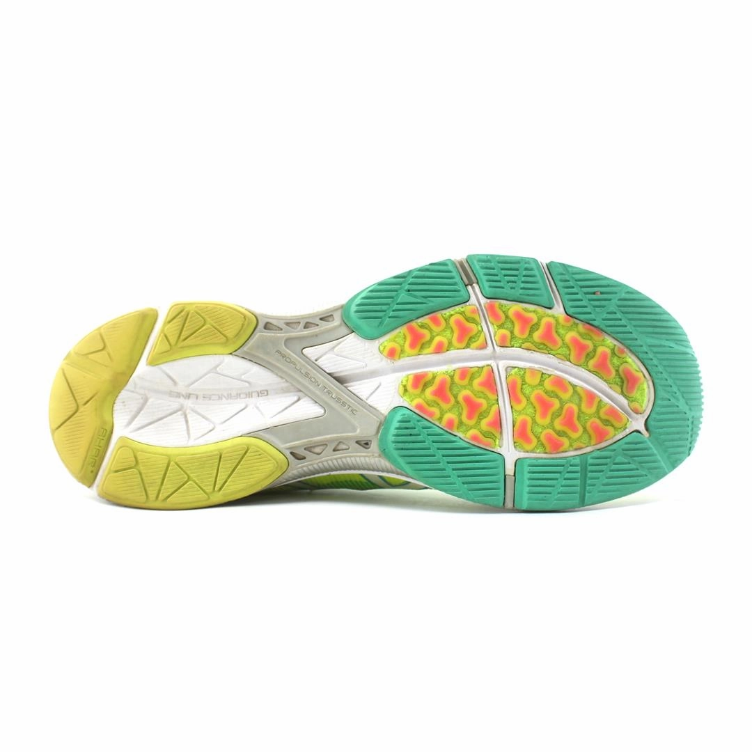 ASICS GEL-DS TRAINER 20 sporty Asics footwear images