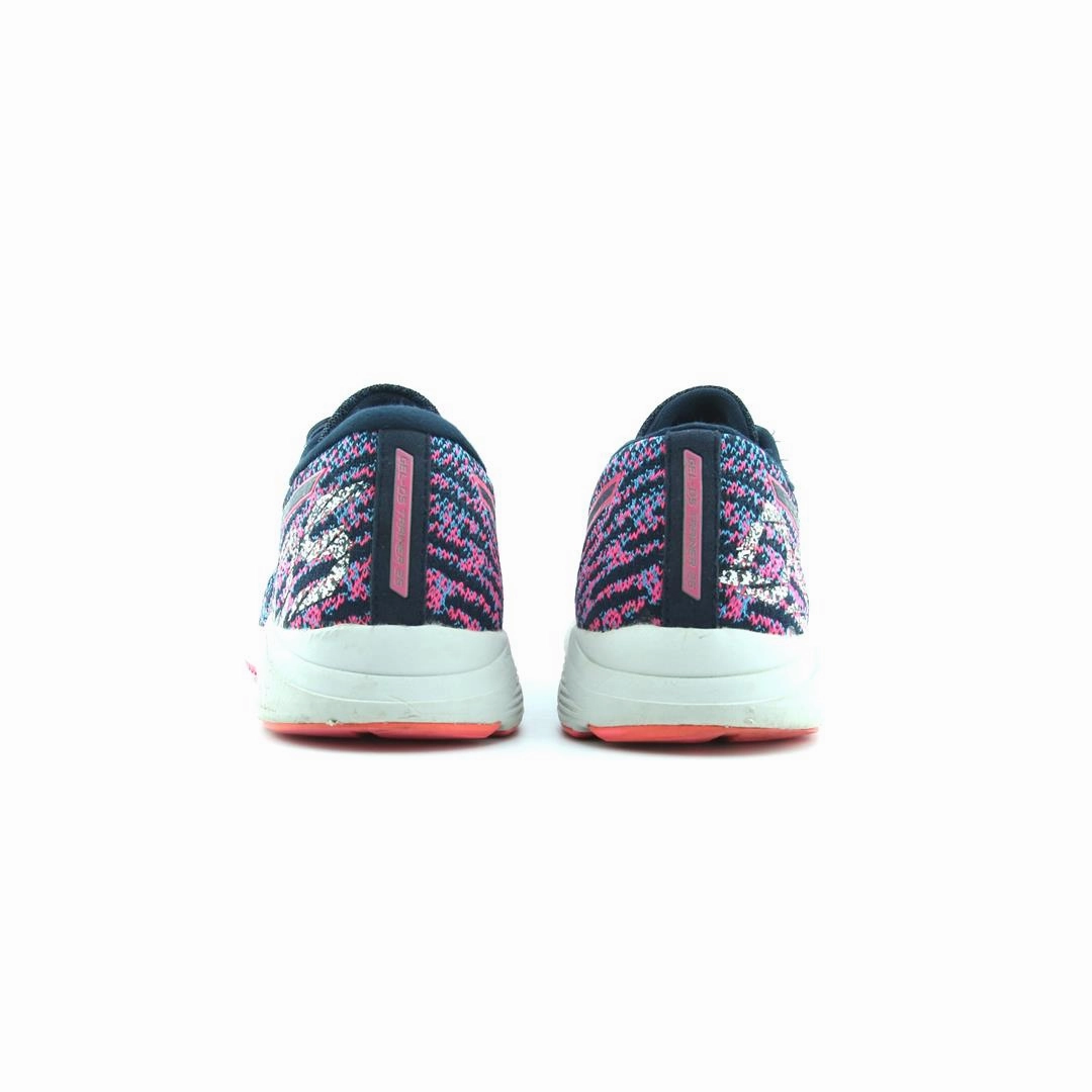 ASICS GEL-DS TRAINER 26 performance running shoe photos