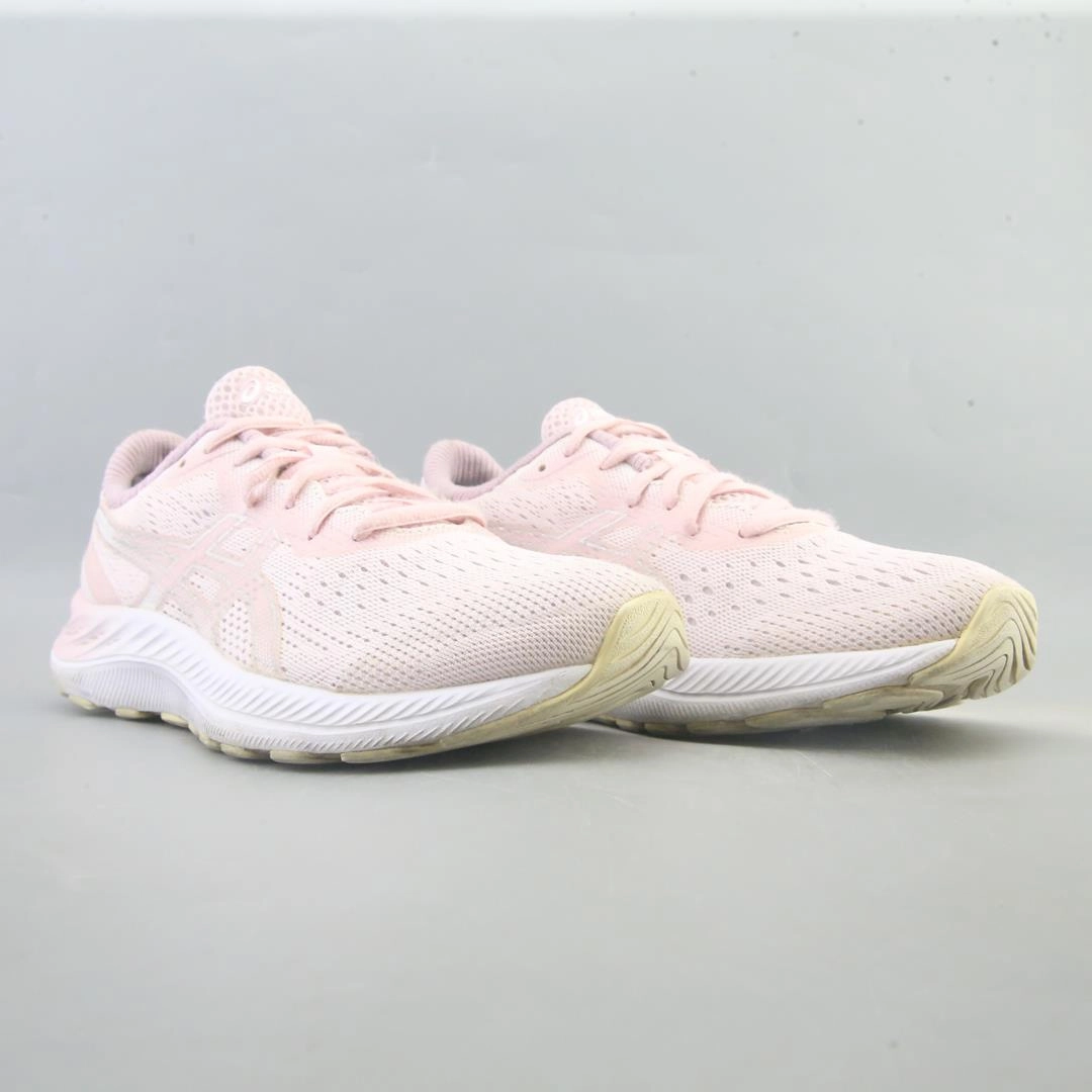 ASICS GEL-EXCITE 8 sporty Asics footwear images