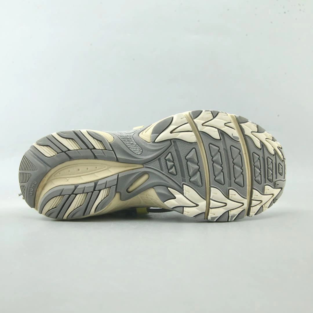 ASICS GEL-KAHANA TR V2 lightweight athletic shoe visuals