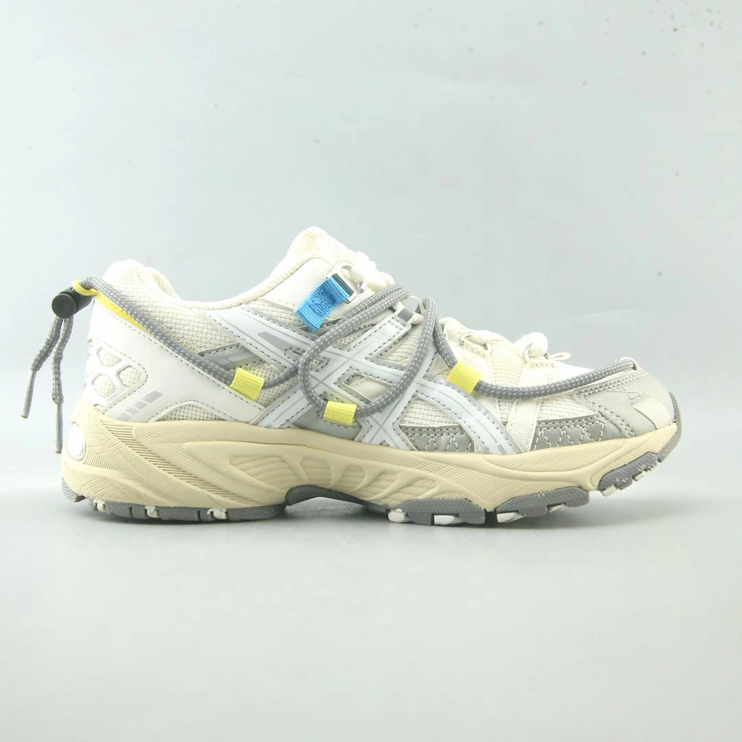 ASICS GEL-KAHANA TR V2 lightweight athletic shoe visuals