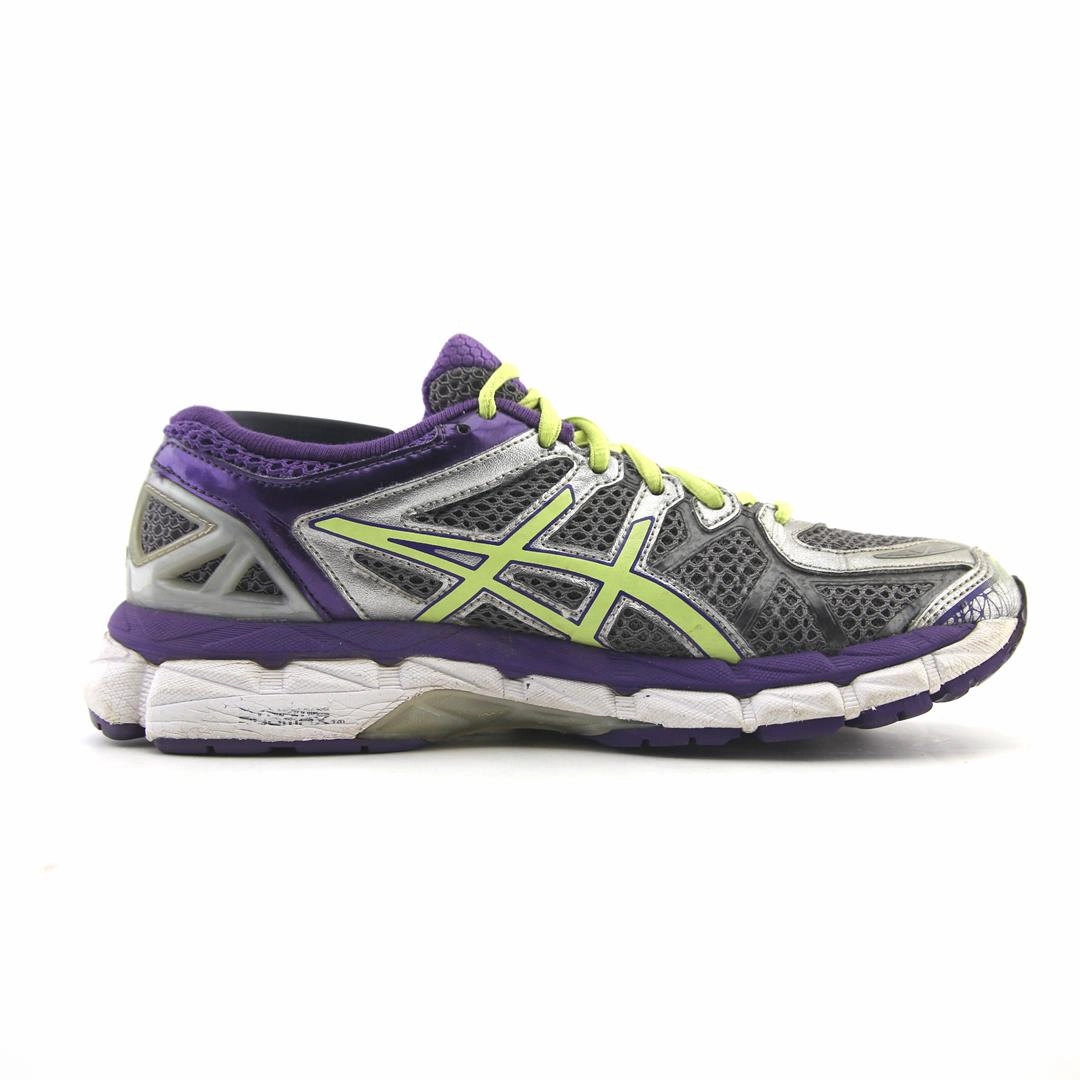 ASICS GEL-KAYANO 21 sporty Asics footwear images