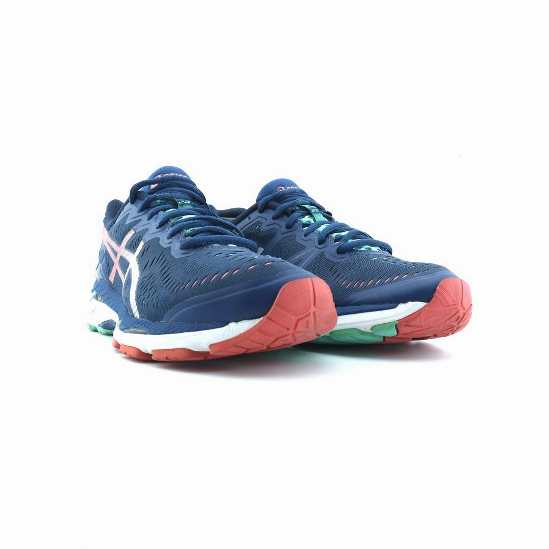 ASICS GEL-KAYANO 23 lightweight athletic shoe visuals