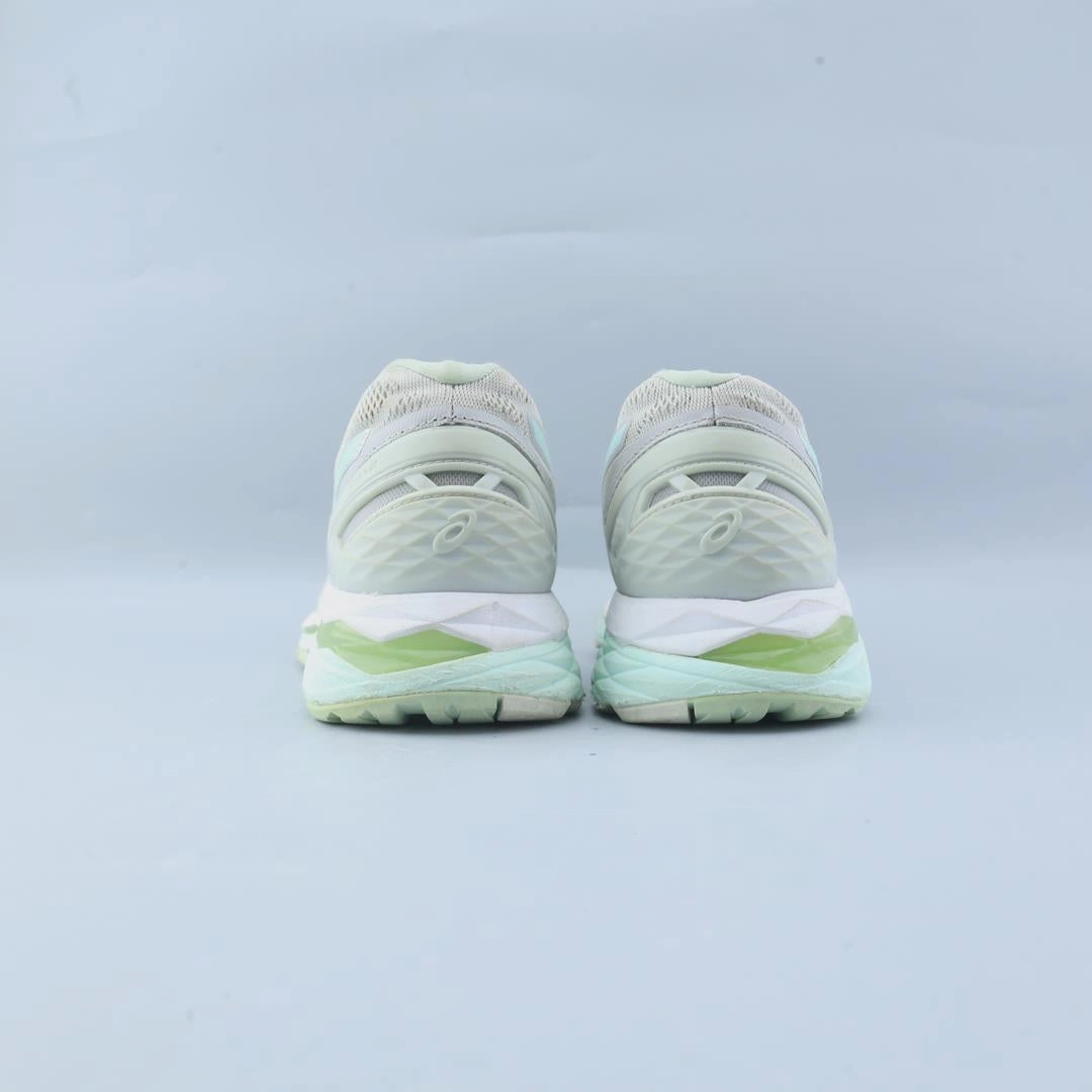 ASICS GEL-KAYANO 23 performance running shoe photos