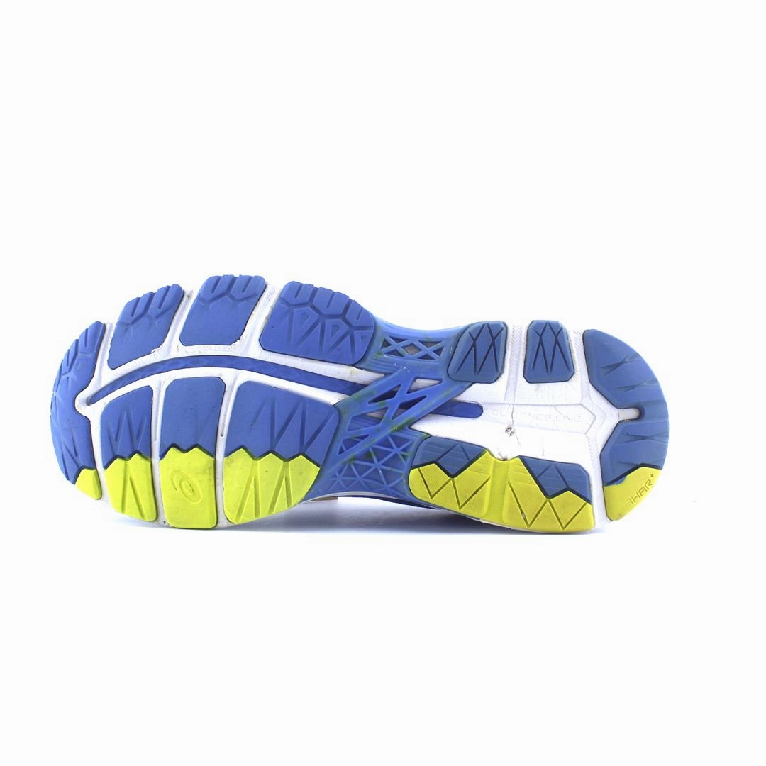 ASICS GEL-KAYANO 24 lightweight athletic shoe visuals