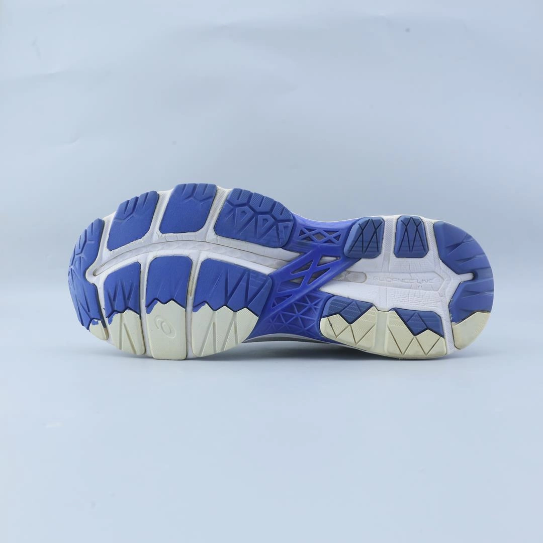 ASICS GEL KAYANO 24 performance running shoe photos