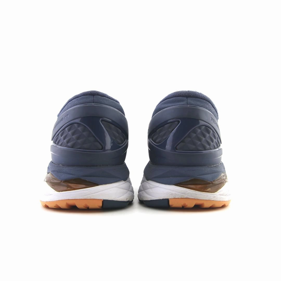 ASICS GEL-KAYANO 24 sporty Asics footwear images