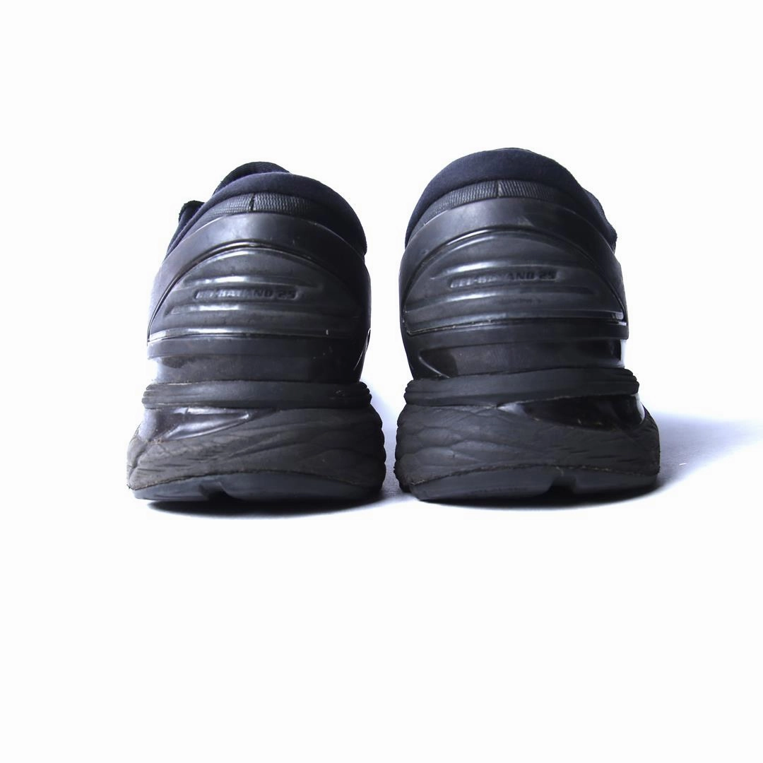 ASICS GEL-KAYANO 25 lightweight athletic shoe visuals
