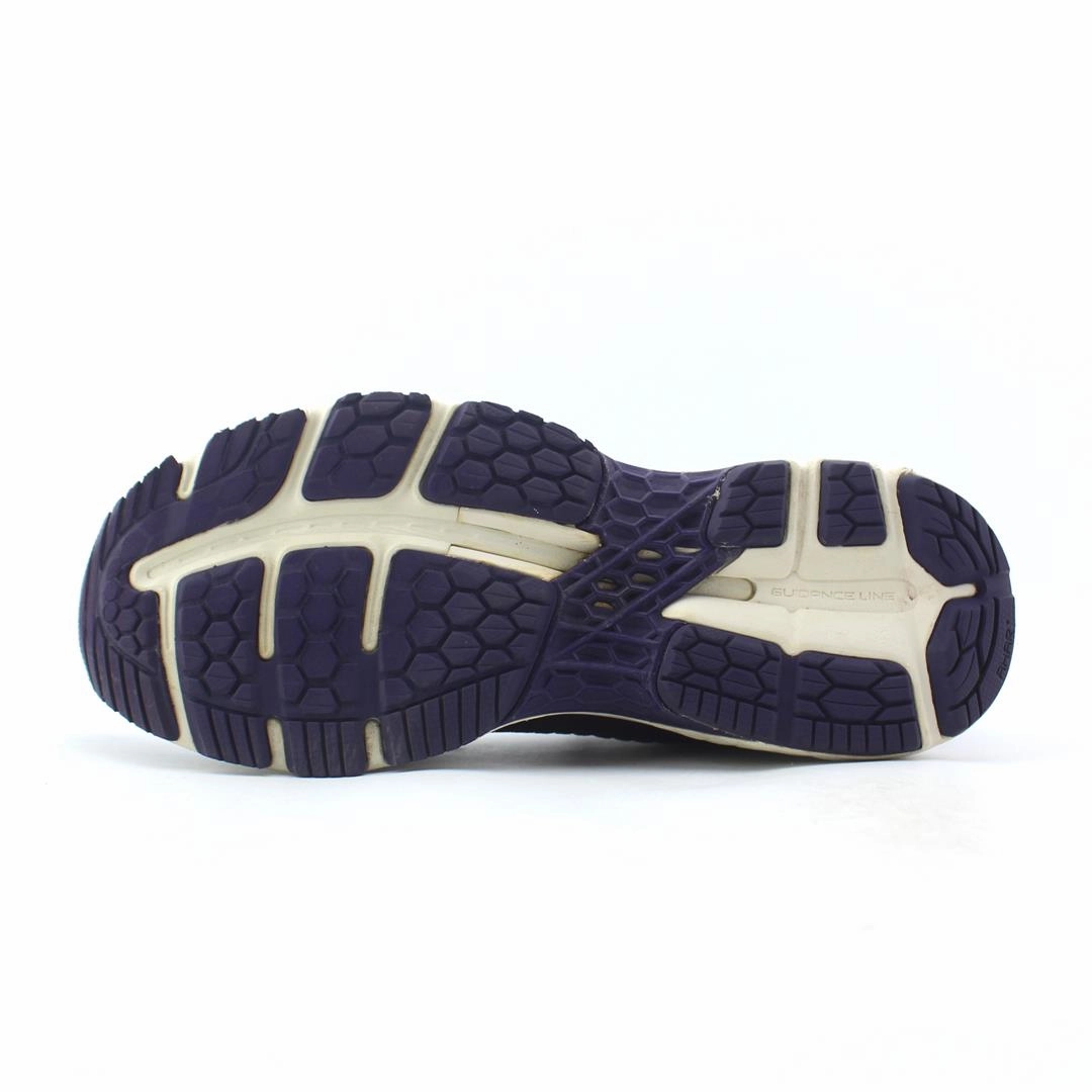 ASICS GEL-KAYANO 25 sporty Asics footwear images