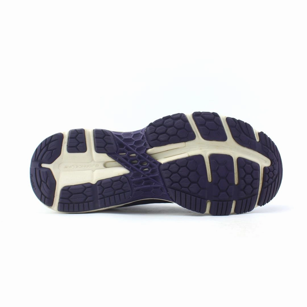 ASICS GEL-KAYANO 25 sporty Asics footwear images
