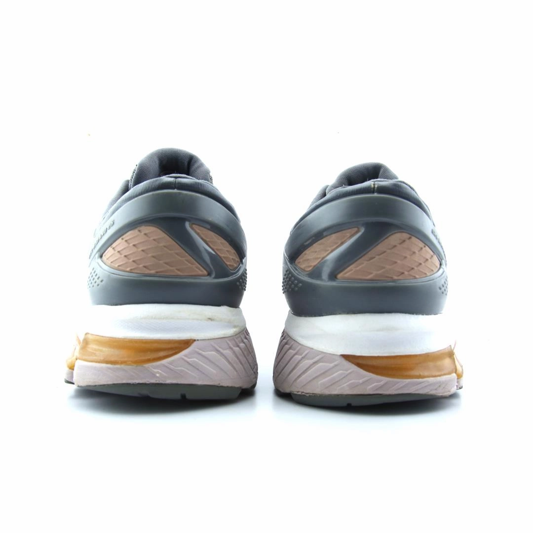 ASICS GEL-KAYANO 26 lightweight athletic shoe visuals