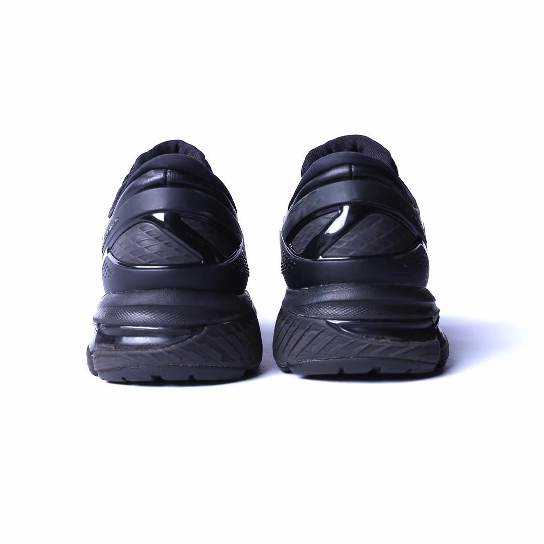 ASICS GEL-KAYANO 26 lightweight athletic shoe visuals