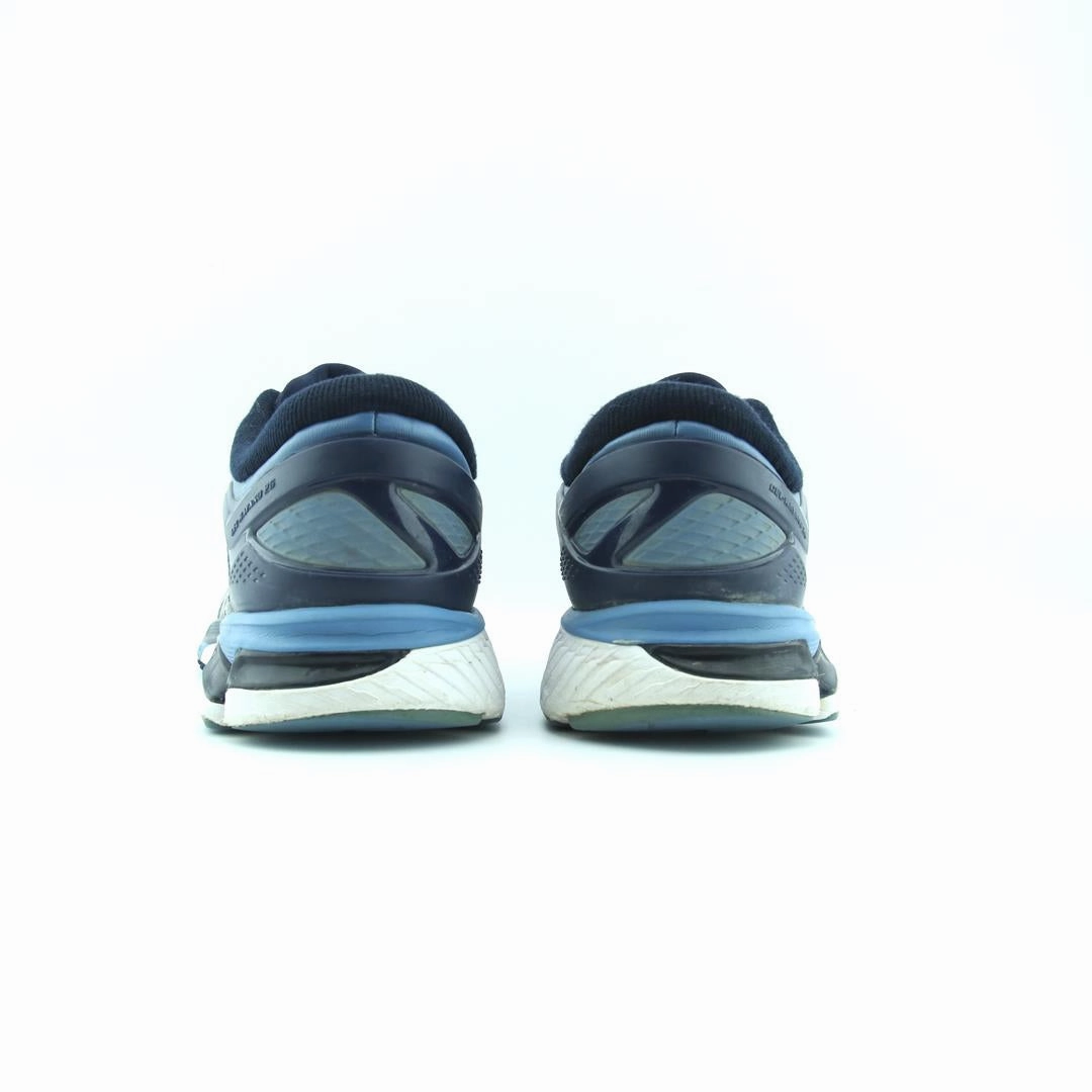 ASICS GEL-KAYANO 26 performance running shoe photos
