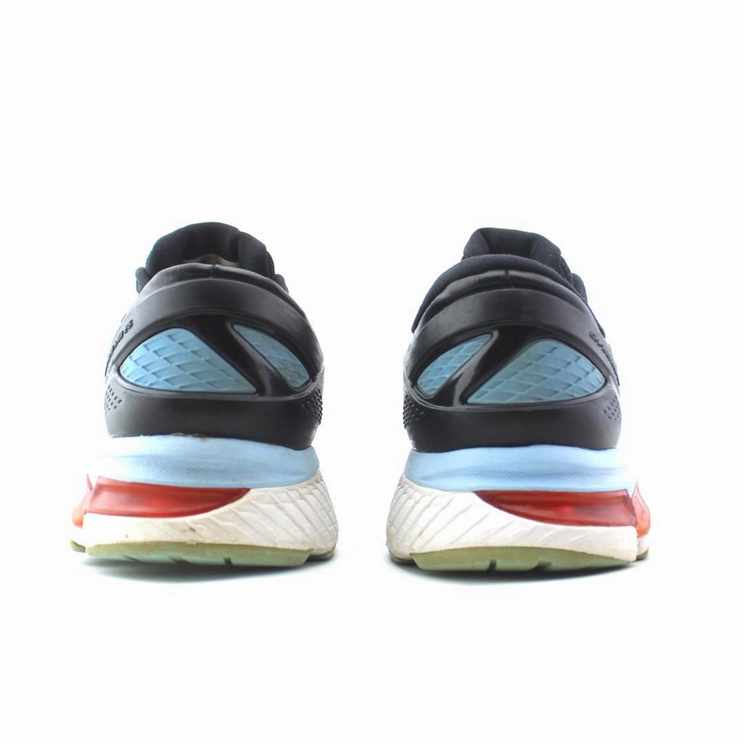 ASICS GEL-KAYANO 26 sporty Asics footwear images