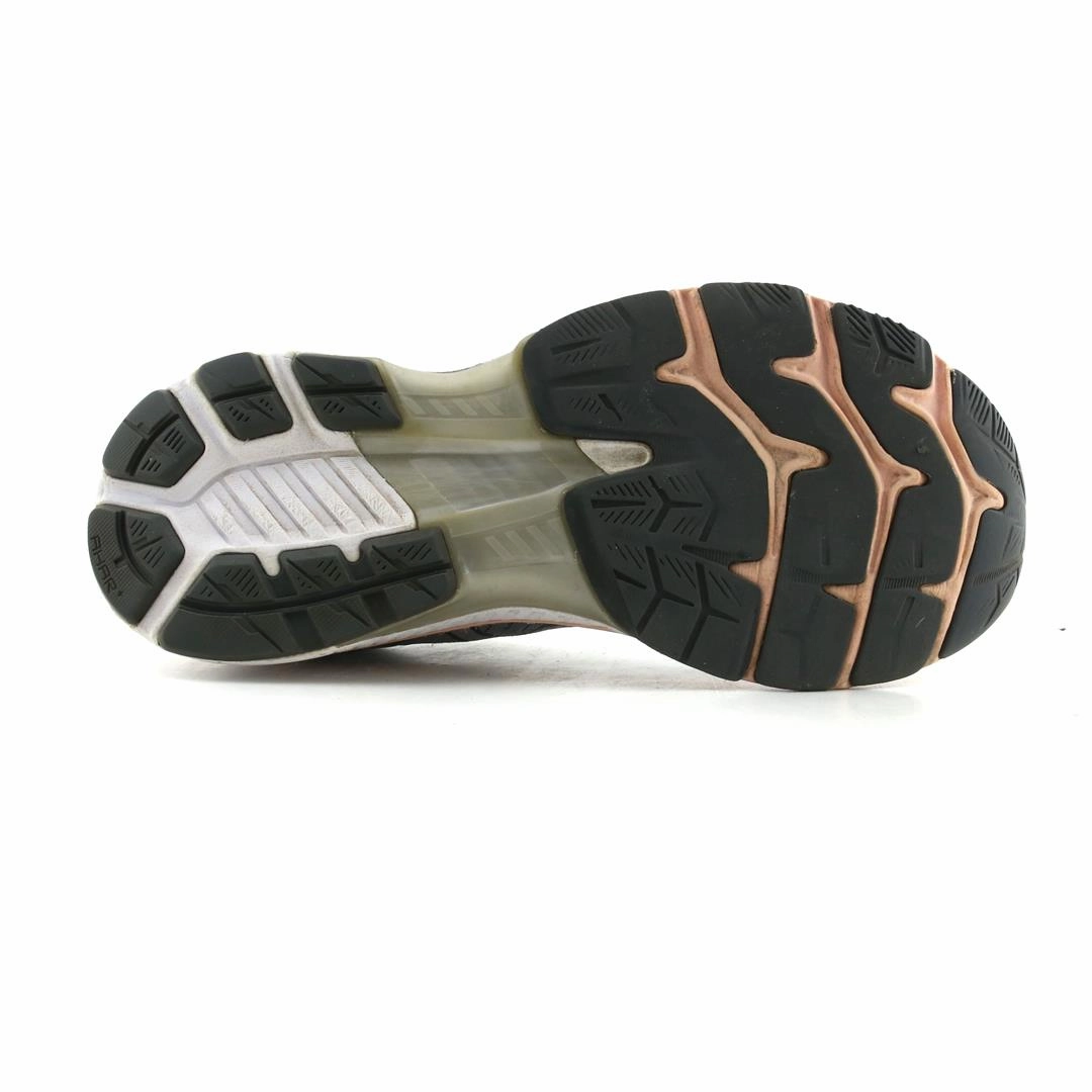 ASICS GEL-KAYANO 27 lightweight athletic shoe visuals