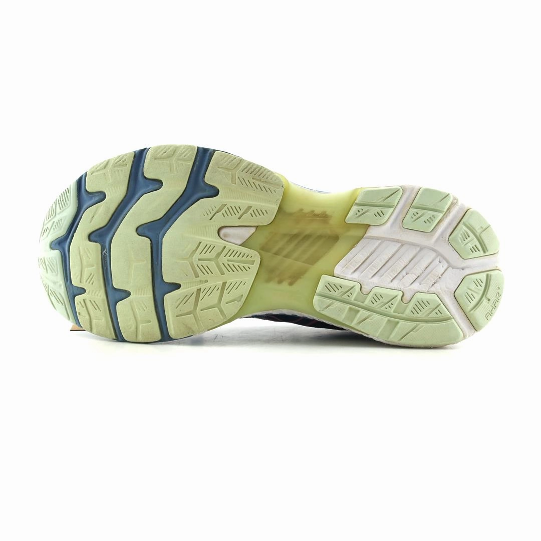 ASICS GEL KAYANO 27 lightweight athletic shoe visuals