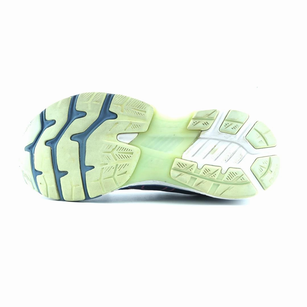 ASICS GEL KAYANO 27 lightweight athletic shoe visuals