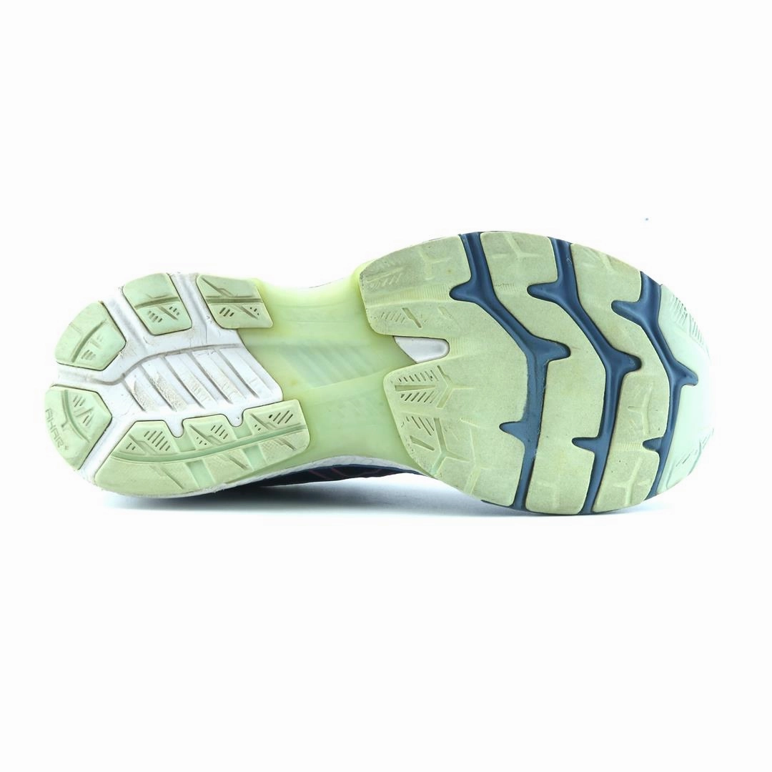 ASICS GEL KAYANO 27 lightweight athletic shoe visuals