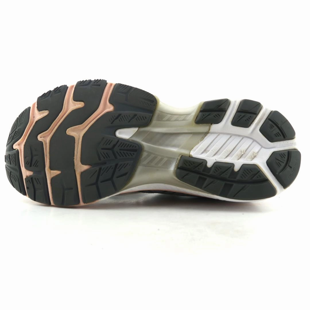 ASICS GEL-KAYANO 27 lightweight athletic shoe visuals