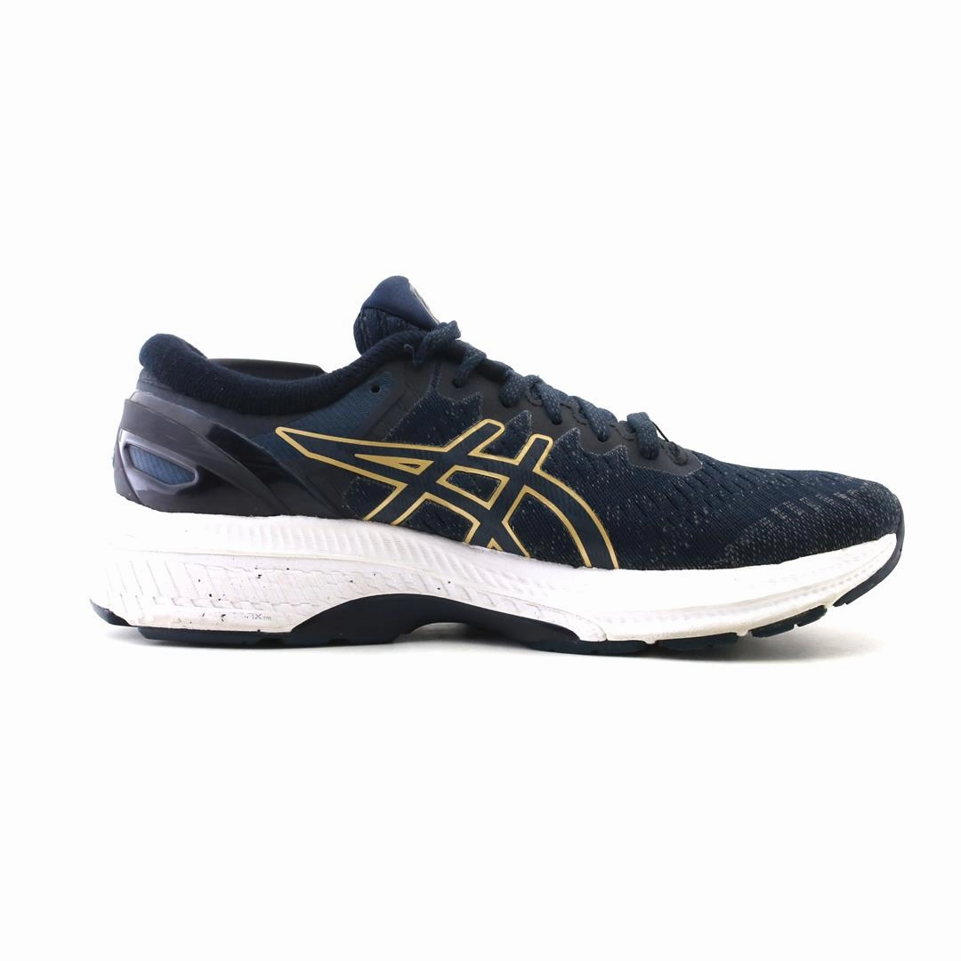 ASICS GEL-KAYANO 27 sporty Asics footwear images