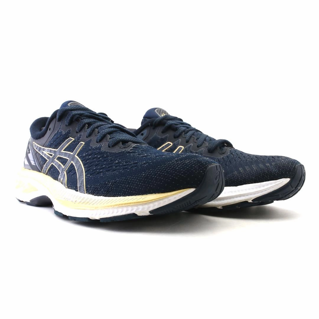 ASICS GEL-KAYANO 27 sporty Asics footwear images
