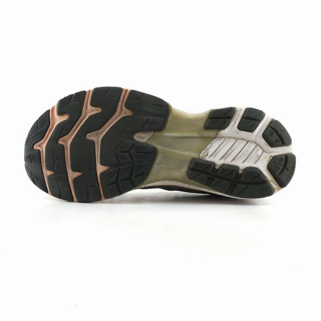 ASICS GEL-KAYANO 27 sporty Asics footwear images